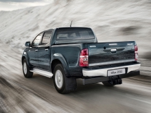Фото Toyota Hilux Double Cab 2.8D AT №10